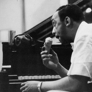partition red garland